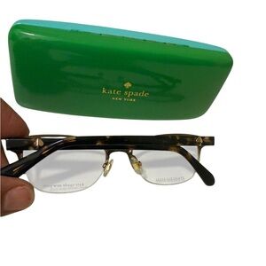 Kate Spade Tortoise Shell eyeglasses with Green Case. New naver used